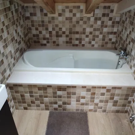 Calle Abeto,1 Holiday home Burgos