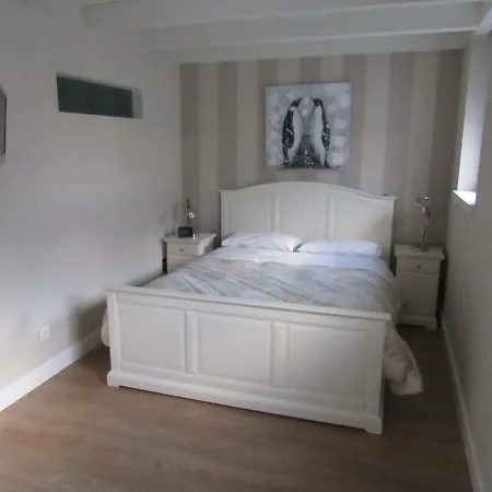 Calle Abeto,1 * Burgo